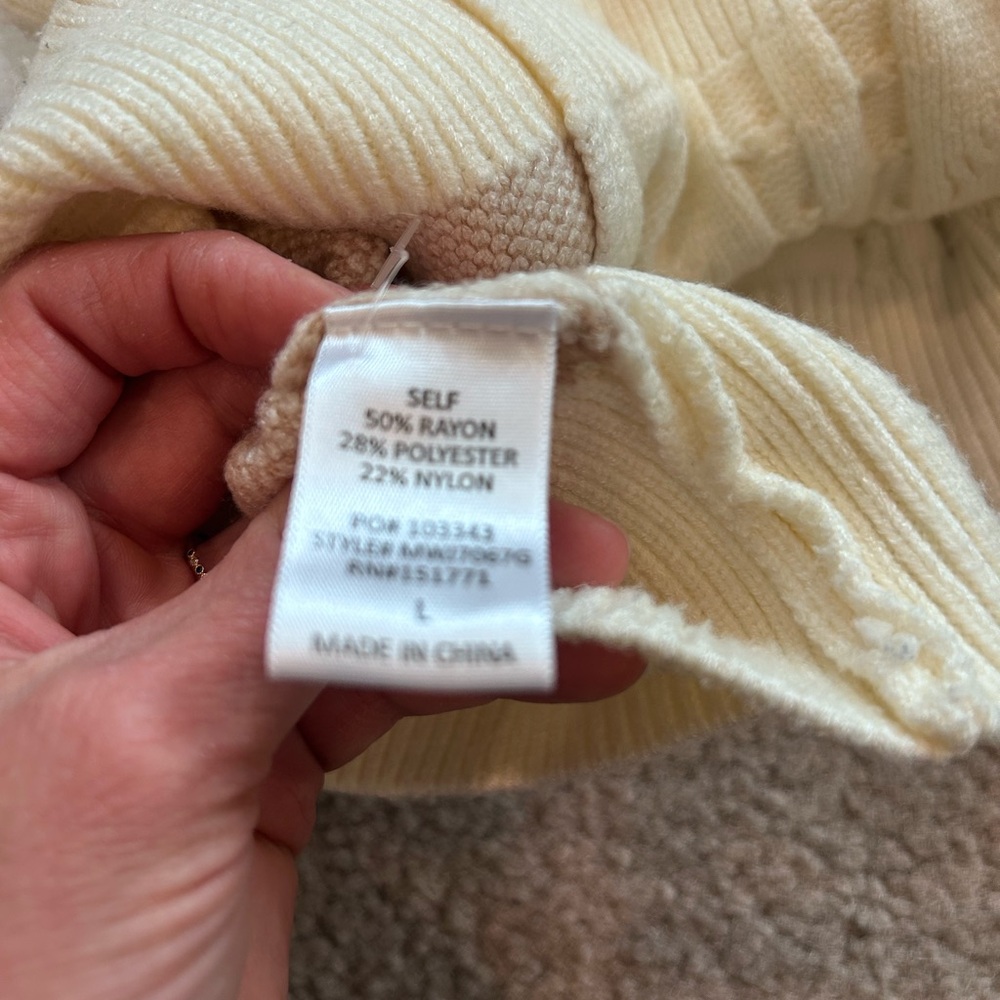 Gilli Cream and Taupe Floral Cable Knit Cardigan - Picture 4 of 6
